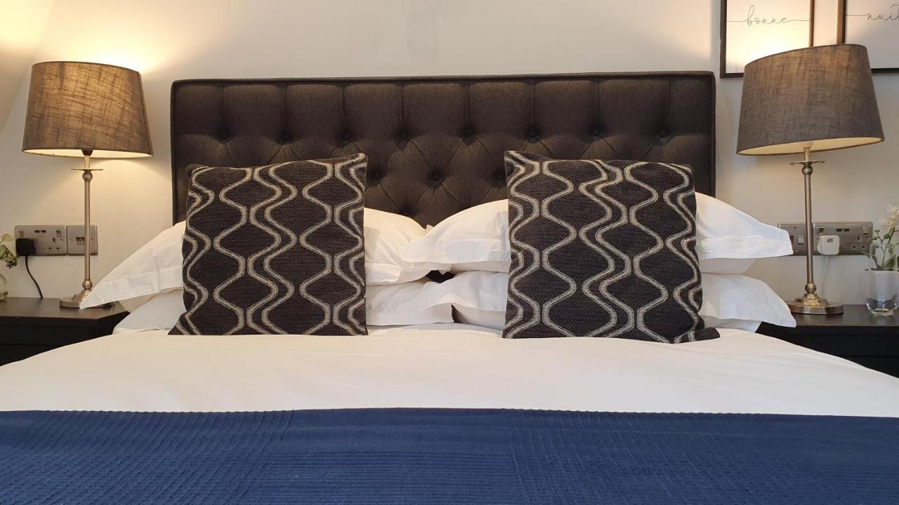 A Room With A View Brighton Exterior foto A bed with a headboard