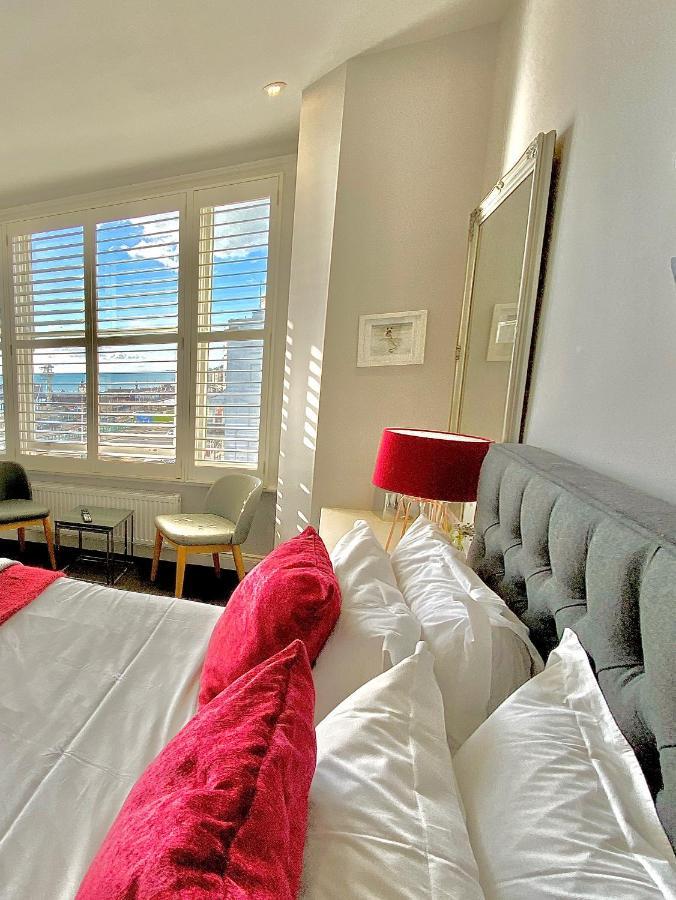 A Room With A View Brighton Exterior foto A bedroom at the Cape Heritage