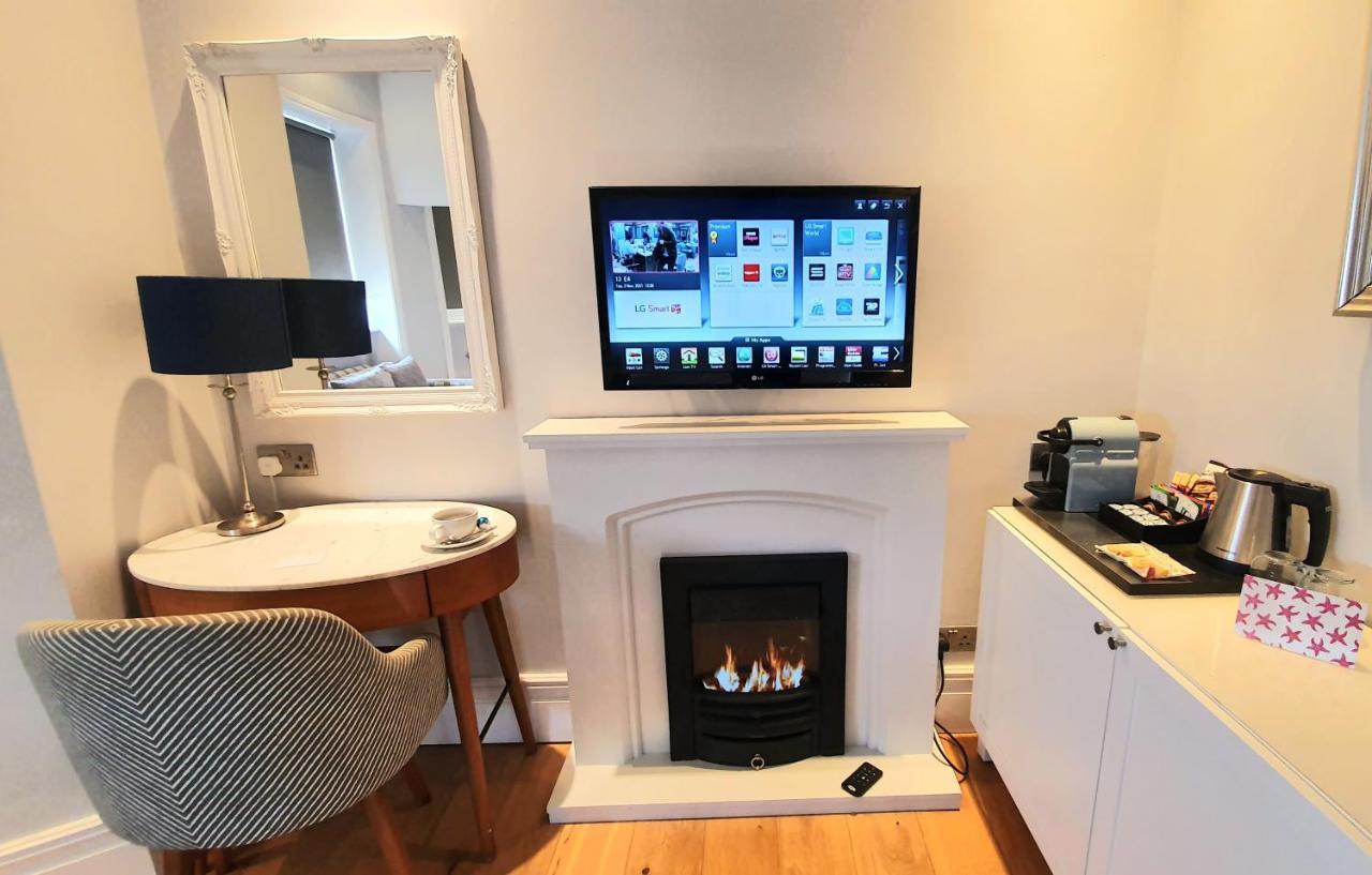 A Room With A View Brighton Exterior foto A fireplace with a bioethanol burner