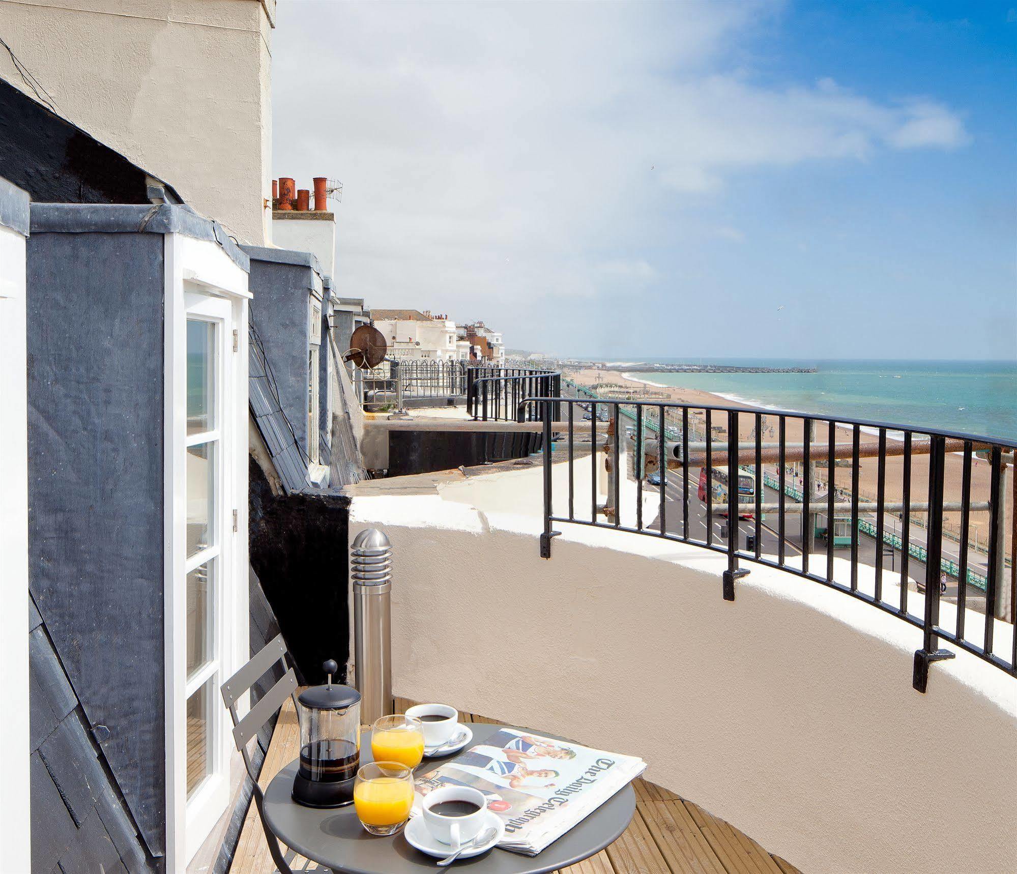 A Room With A View Brighton Exterior foto The balcony of a suite at the hotel